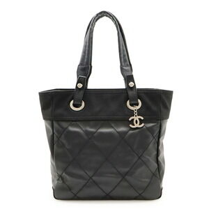 CHANEL Black Leather Shoulder Bag